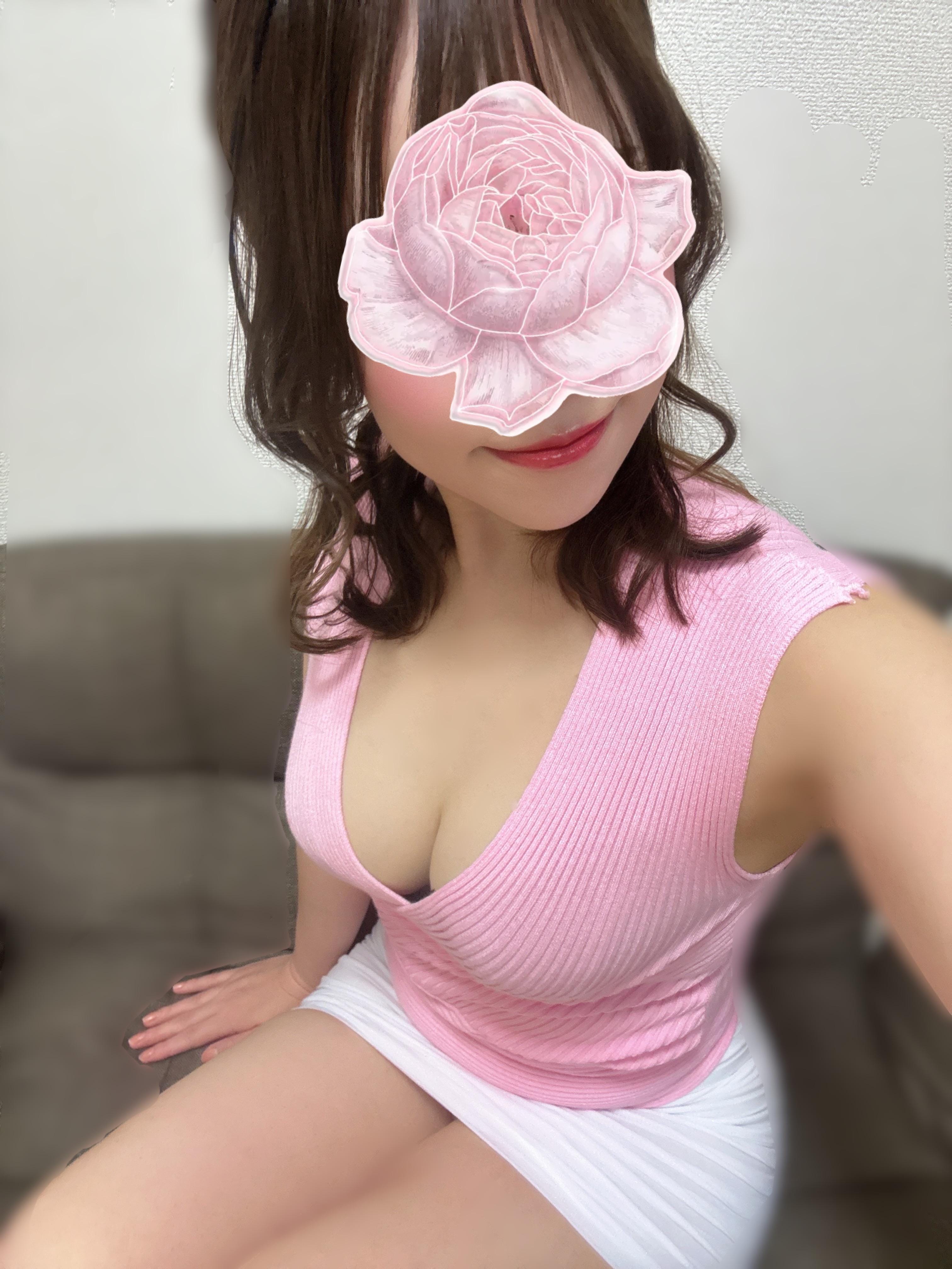 明日も出勤するので来てね♡‬